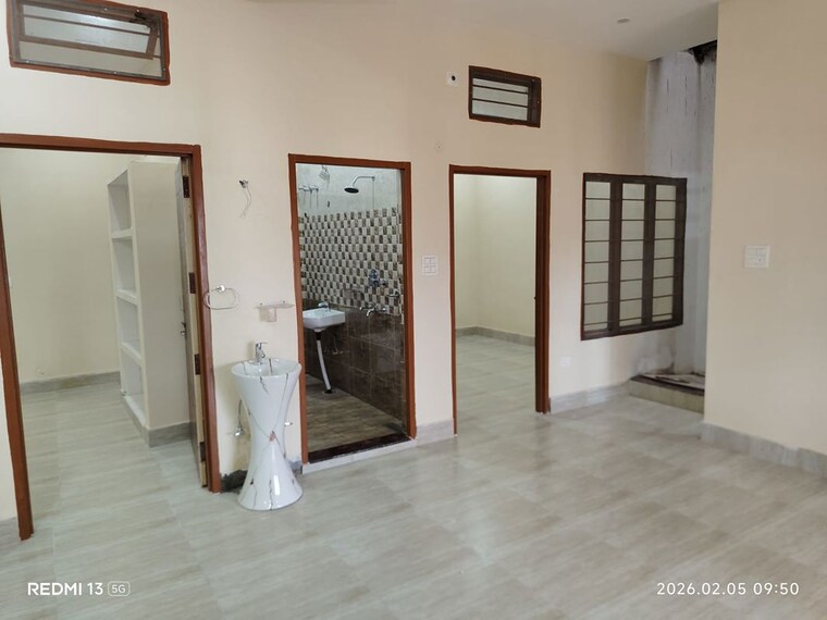 Room, sudhowala 3 Bedroom 1800 Sq.Ft. Independent House In Sudhowala Dehradun 9929211