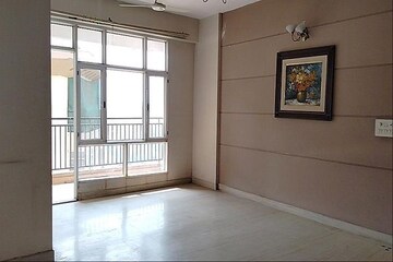 Room in 2 BHK Apartment at Beliaghata – for Rent