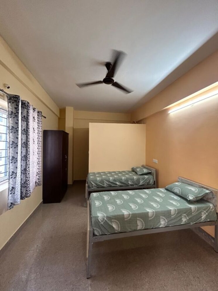 Bedroom, garebhavipalya Pg For Boys & Girls In Garebhavipalya 9929190