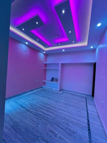 Bedroom in 6+ BHK Independent House at Jankipuram Extension – for Sale