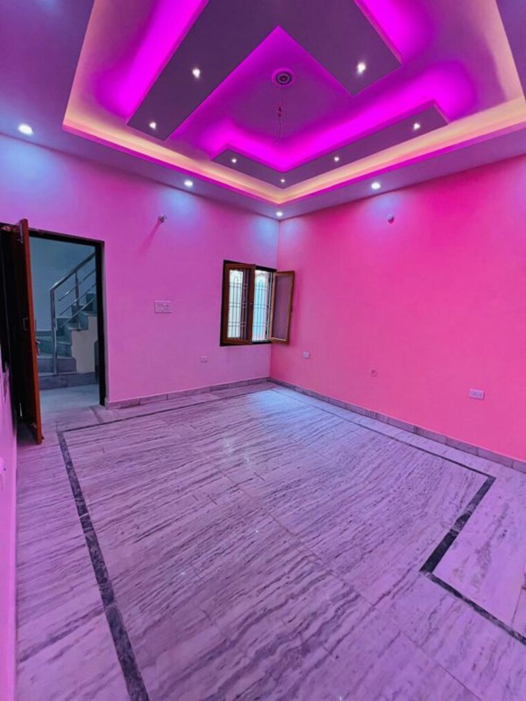 Room, jankipuram extension 6+ Bedroom 2100 Sq.Ft. Independent House In Jankipuram Extension Lucknow 9929272