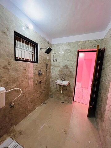 Kitchen in 6+ BHK Independent House at Jankipuram Extension – for Sale