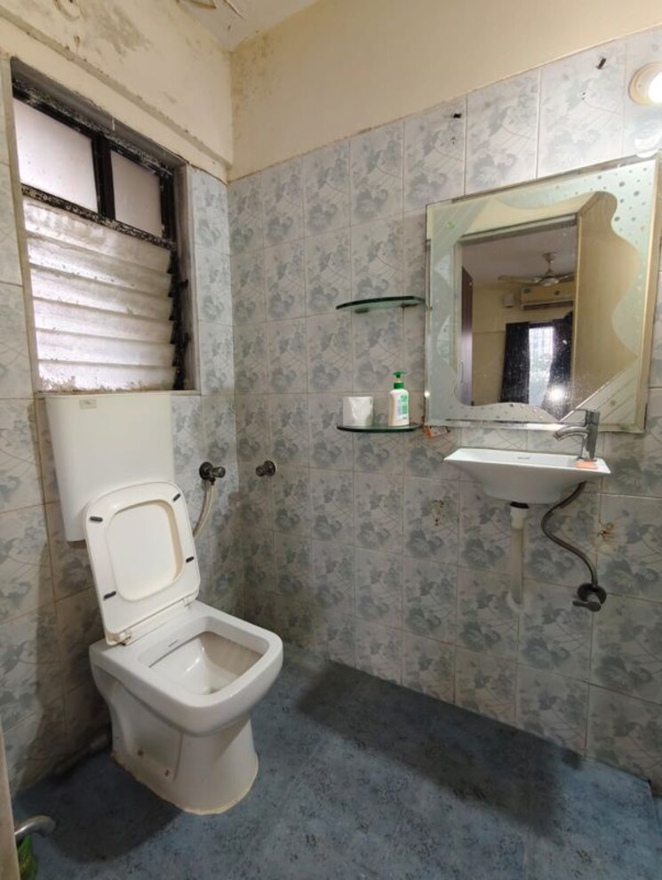 Bathroom, acme-enclave 2 Bedroom 735 Sq.Ft. Apartment In Malad West Mumbai 9929411