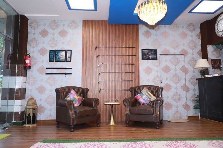 Room, sector 70 Pg For Boys & Girls In Sector 70 9929509