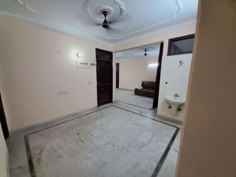 Room, sector 12 dwarka 5 Bedroom 3400 Sq.Ft. Apartment In Sector 12 Dwarka Delhi 9903276