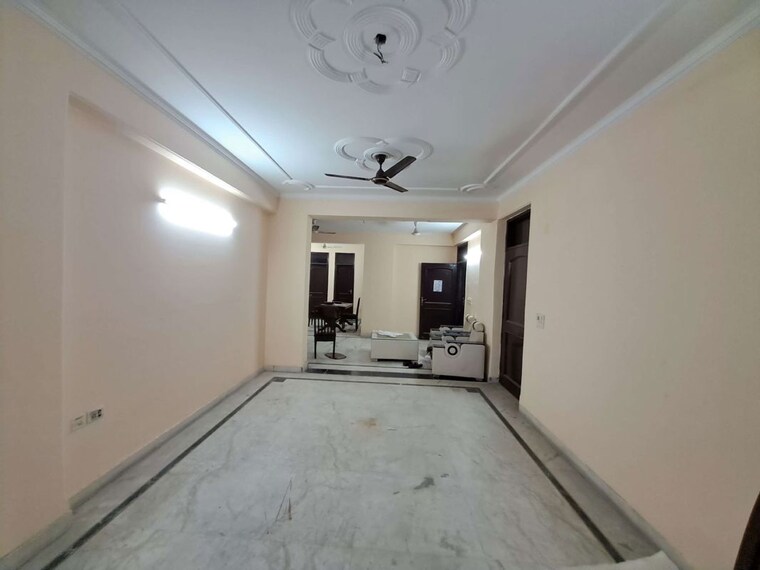 Room, sector 12 dwarka 5 Bedroom 3400 Sq.Ft. Apartment In Sector 12 Dwarka Delhi 9903276