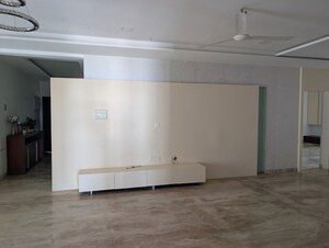 Room in 3 BHK Apartment at Banjara Hills – for Sale