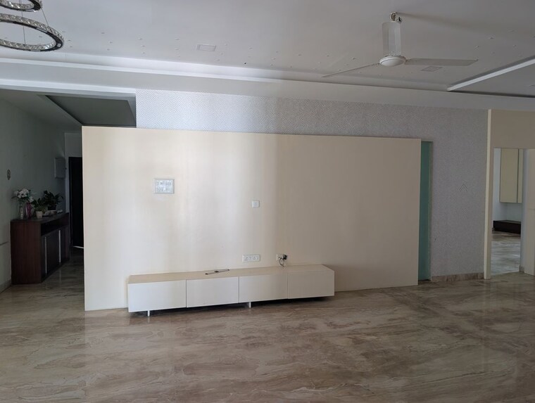 Room, banjara hills 3 Bedroom 3300 Sq.Ft. Apartment In Banjara Hills Hyderabad 9929544