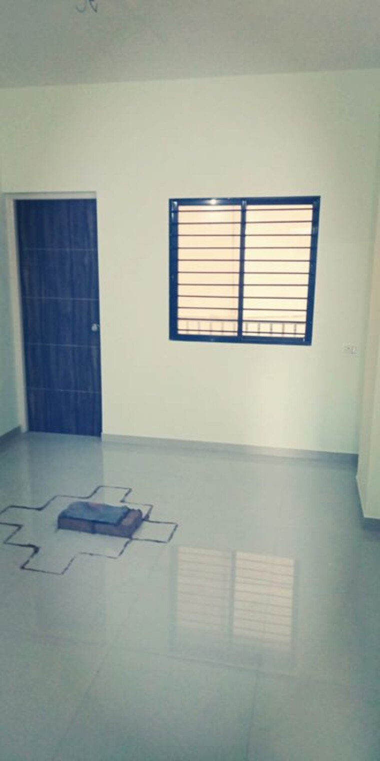 Room, vemali 2 Bedroom 1000 Sq.Ft. Apartment In Vemali Vadodara 9929557