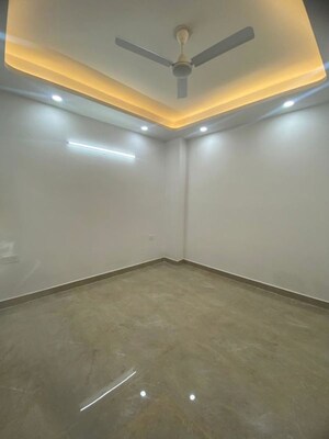 Room in 2 BHK Builder Floor at Saket – for Rent