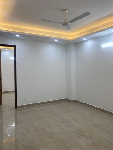 Room in 2 BHK Builder Floor at Saket – for Rent