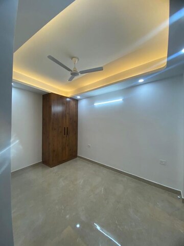 Room in 2 BHK Builder Floor at Saket – for Rent