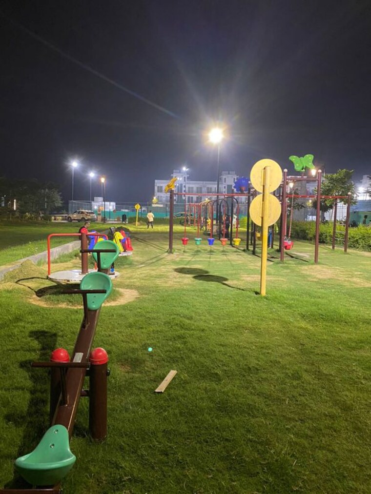 Garden, central-park-cerise-suites 2.5 Bedroom 1210 Sq.Ft. Builder Floor In Sohna Sector 33 Gurgaon 9929409