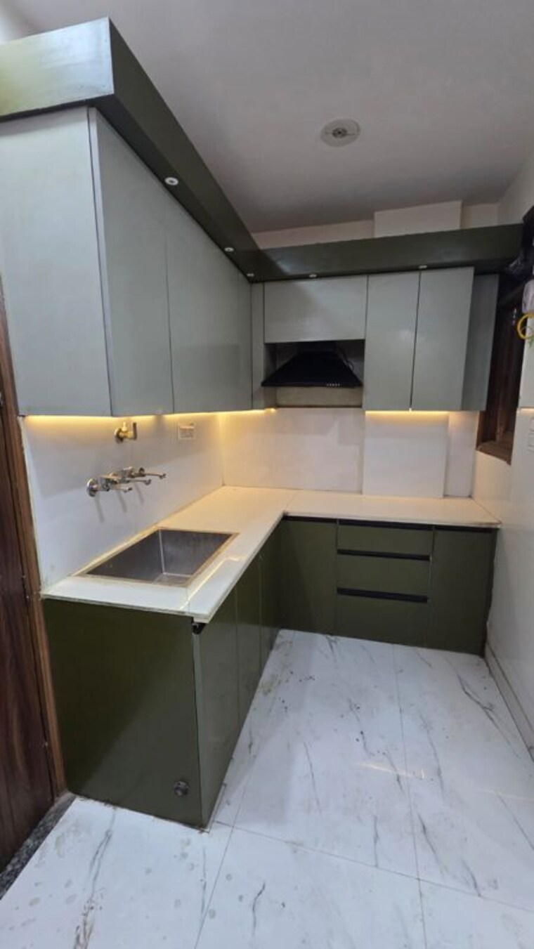 Kitchen, chattarpur 3 Bedroom 1150 Sq.Ft. Builder Floor In Chattarpur Delhi 9929671