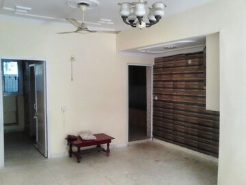 Room in 3 BHK Apartment at Sector 5 Dwarka – for Rent