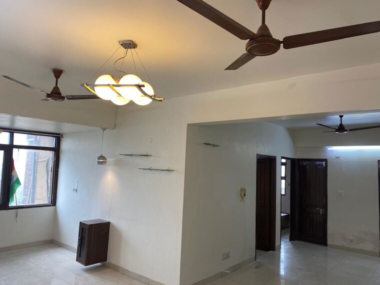 Other, sector 6 dwarka 3 Bedroom 1500 Sq.Ft. Apartment In Sector 6 Dwarka Delhi 9929707