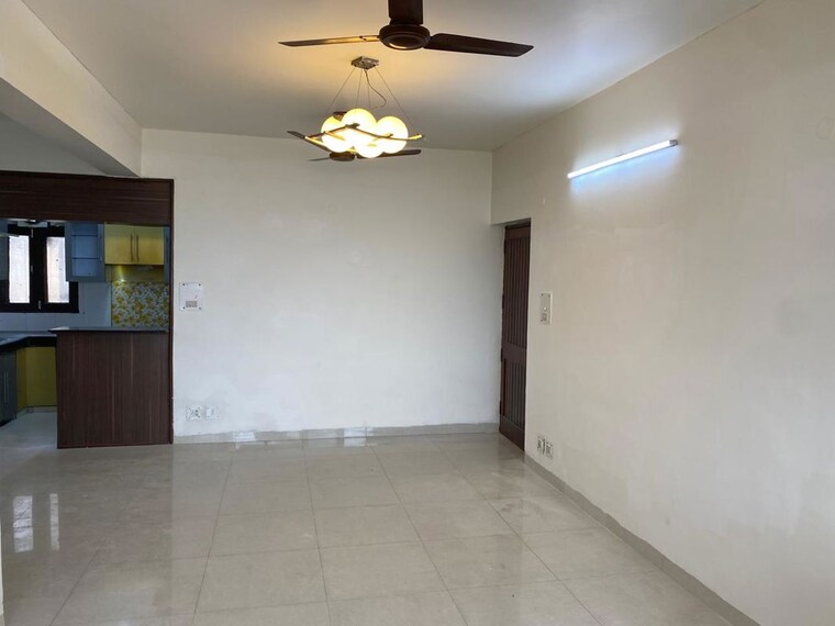 Room, sector 6 dwarka 3 Bedroom 1500 Sq.Ft. Apartment In Sector 6 Dwarka Delhi 9929707