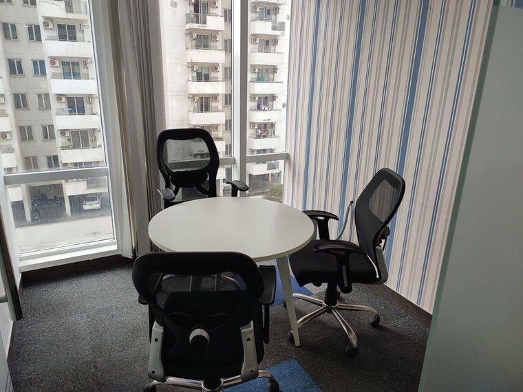 Team Area, sector 18 Commercial Office Space 3300 Sq.Ft. In Sector 18 Gurgaon 9929716