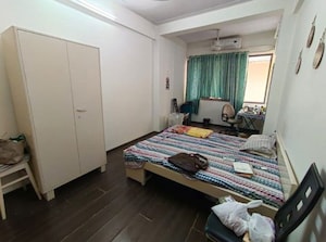 Bedroom in 1 BHK Apartment at Colaba – for Rent