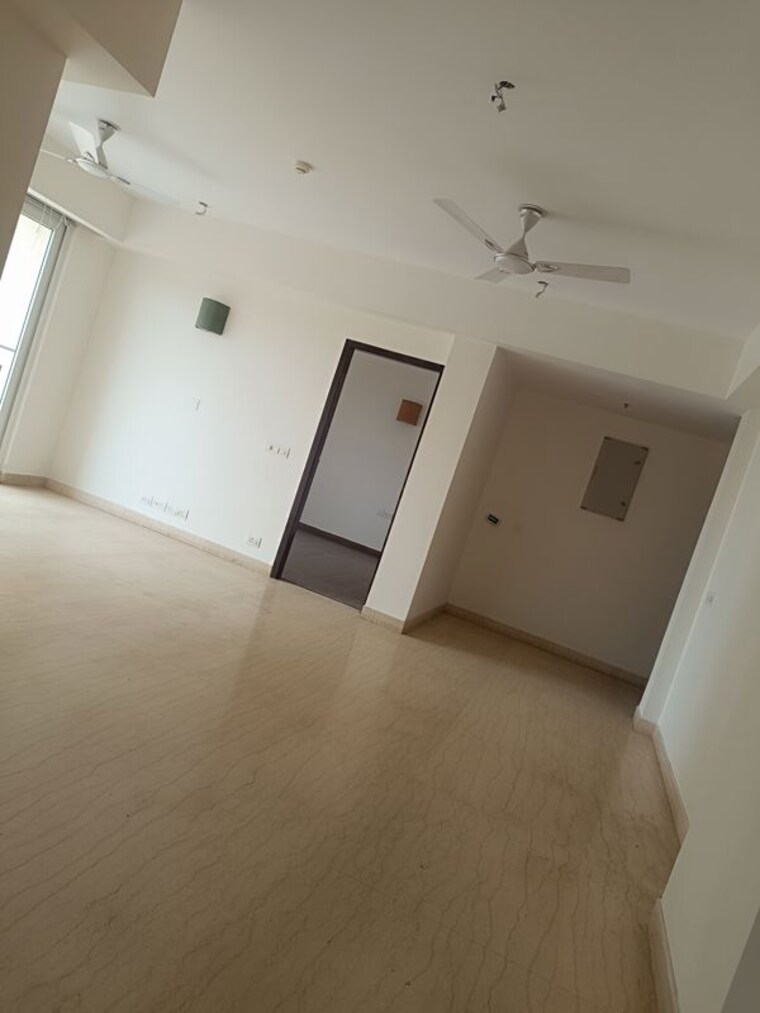 Room, emaar-mgf-emerald-hills 3 Bedroom 267 Sq.Yd. Apartment In Sector 65 Gurgaon 9929725