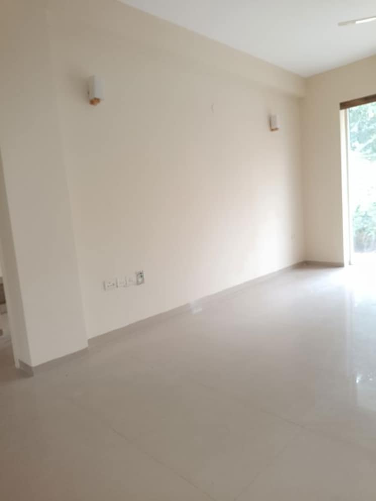 Room, emaar-mgf-emerald-hills 3 Bedroom 267 Sq.Yd. Apartment In Sector 65 Gurgaon 9929725