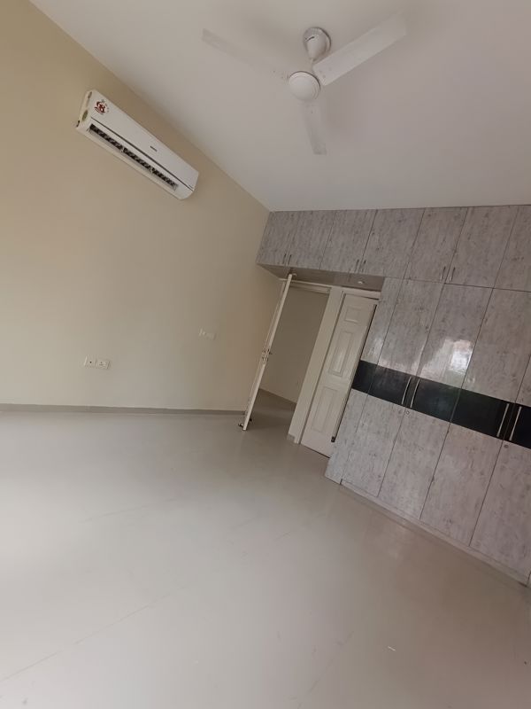 3 BHK + Pooja Room Apartment For Rent in Emaar MGF Emerald Hills