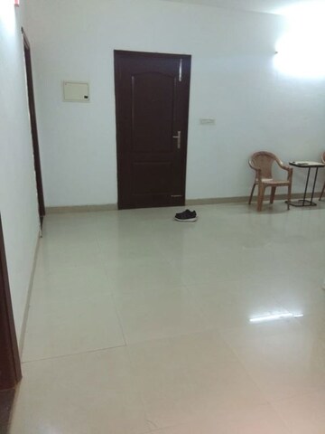 Room in 3 BHK Builder Floor at Sector 85 – for Sale