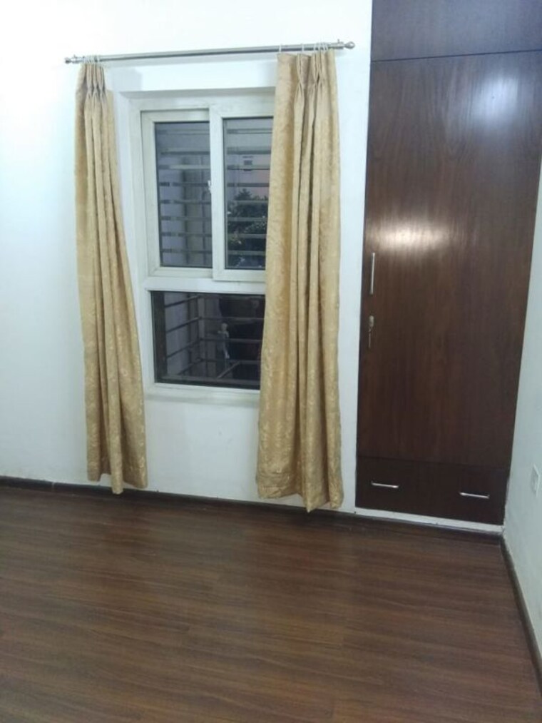 Room, sector 85 3 Bedroom 180 Sq.Yd. Builder Floor In Sector 85 Faridabad 9929598