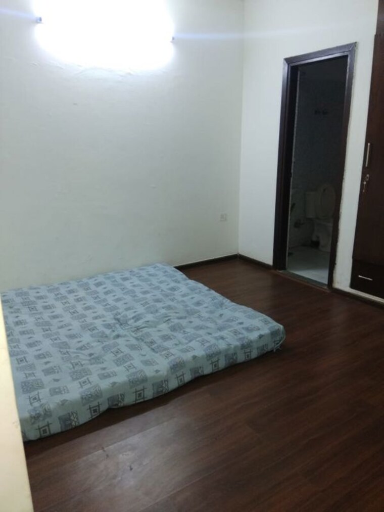 Bedroom, sector 85 3 Bedroom 180 Sq.Yd. Builder Floor In Sector 85 Faridabad 9929598