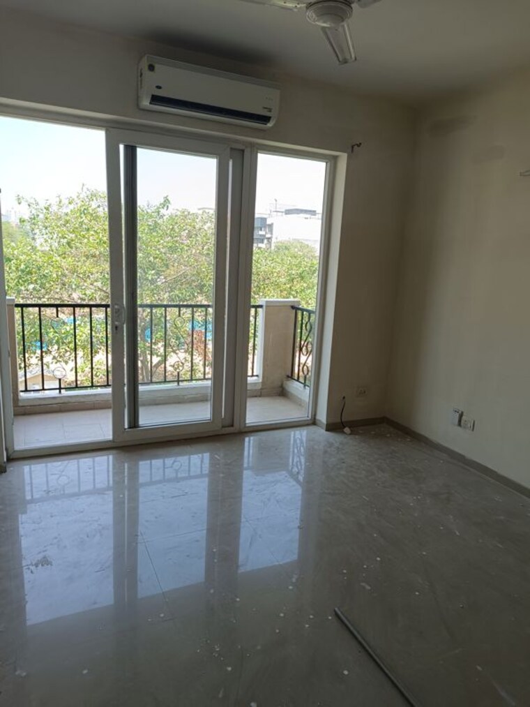 Room, emaar-mgf-emerald-hills 4 Bedroom 350 Sq.Yd. Apartment In Sector 65 Gurgaon 9929774