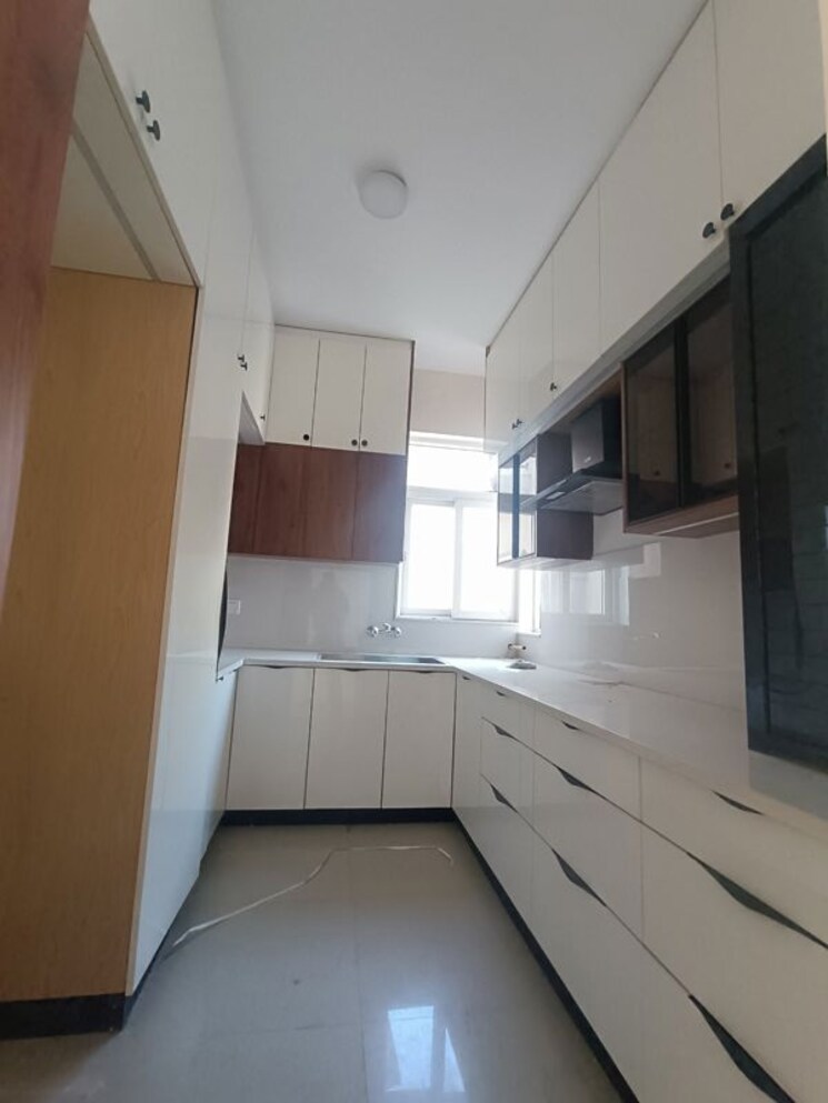 Kitchen, emaar-mgf-emerald-hills 4 Bedroom 350 Sq.Yd. Apartment In Sector 65 Gurgaon 9929774