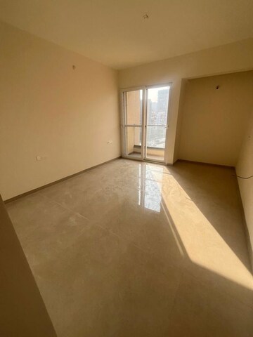 Room in 3 BHK Apartment at Eka Elitas, Kothrud – for Rent