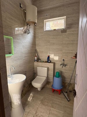 Bathroom in 2 BHK Builder Floor at JakhaN-Rajpur Road – for Rent