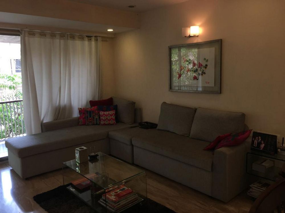 2 BHK + Pooja Room Apartment For Rent in Bandra West