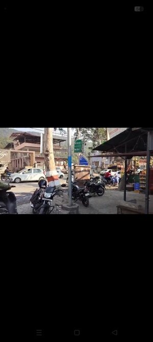  Shop For Rent in JakhaN-Rajpur Road