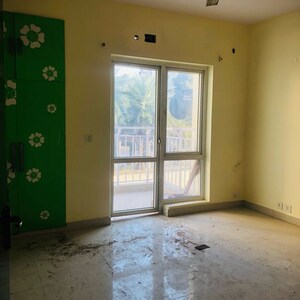 Room in 2 BHK Apartment at BPTP Park Grandeura, Sector 82 – for Rent