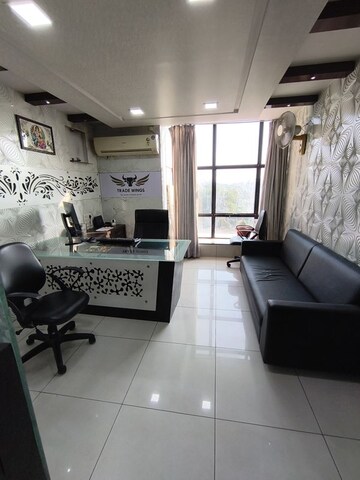  Office Space For Rent in Sama