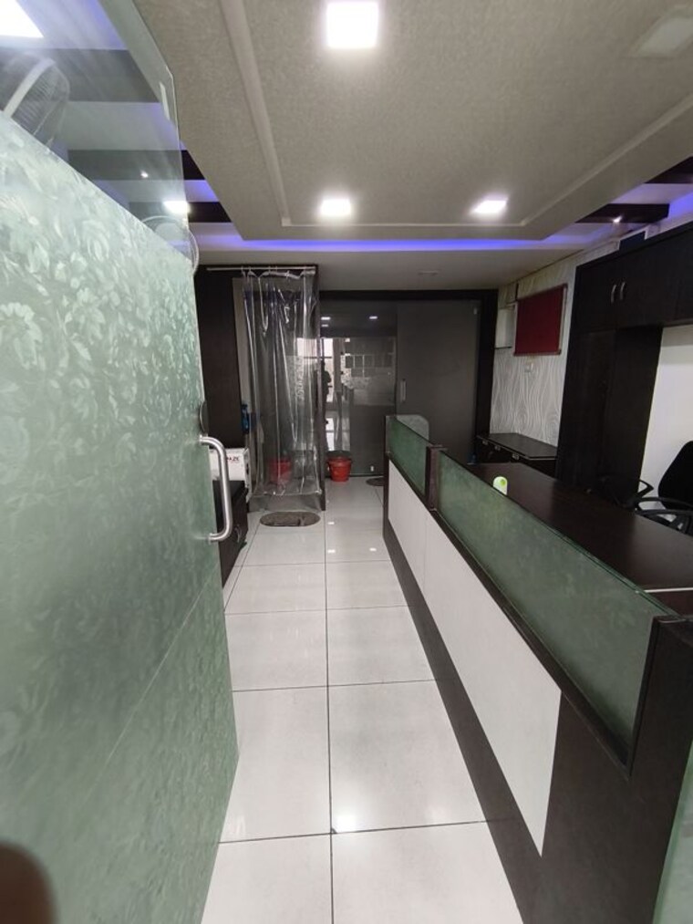 Team Area, sama Commercial Office Space 550 Sq.Ft. In Sama Vadodara 9924847