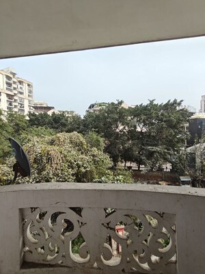 Master Bedroom in 3.5 BHK Apartment at Arihant Residency, Ahinsa Khand 2 – for Sale