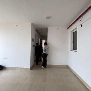 Room in 2 BHK Apartment at Runwal Forests, Datar Colony – for Rent