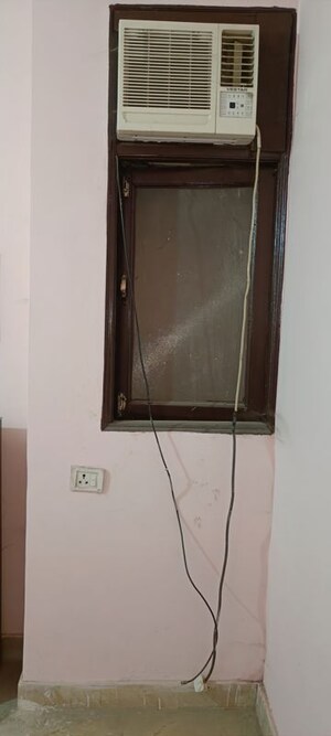 Furnished Amenities in 1 BHK Builder Floor at Rohini Sector 8 – for Sale