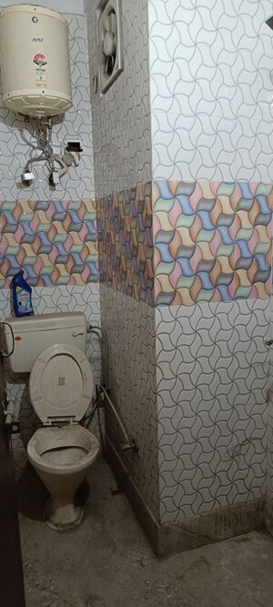 Bathroom in 1 BHK Builder Floor at Rohini Sector 8 – for Sale