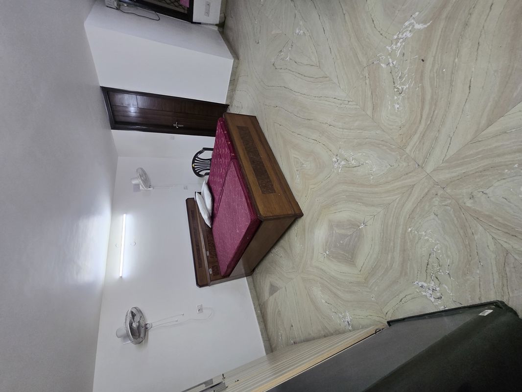 1 RkApartment For Rent in Amar Colony