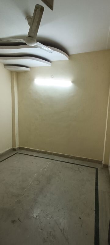 Room in 1 BHK Builder Floor at Rohini Sector 8 – for Sale