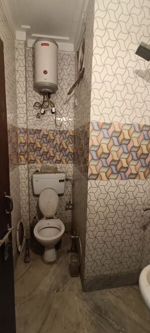 Bathroom in 1 BHK Builder Floor at Rohini Sector 8 – for Sale