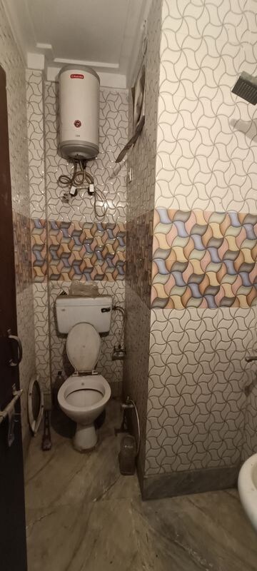 Bathroom in 1 BHK Builder Floor at Rohini Sector 8 – for Sale