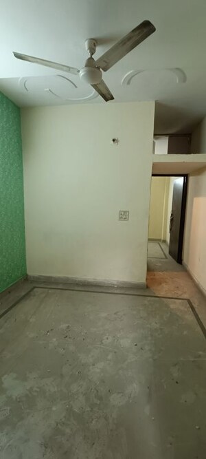 Room in 1 BHK Builder Floor at Rohini Sector 8 – for Sale