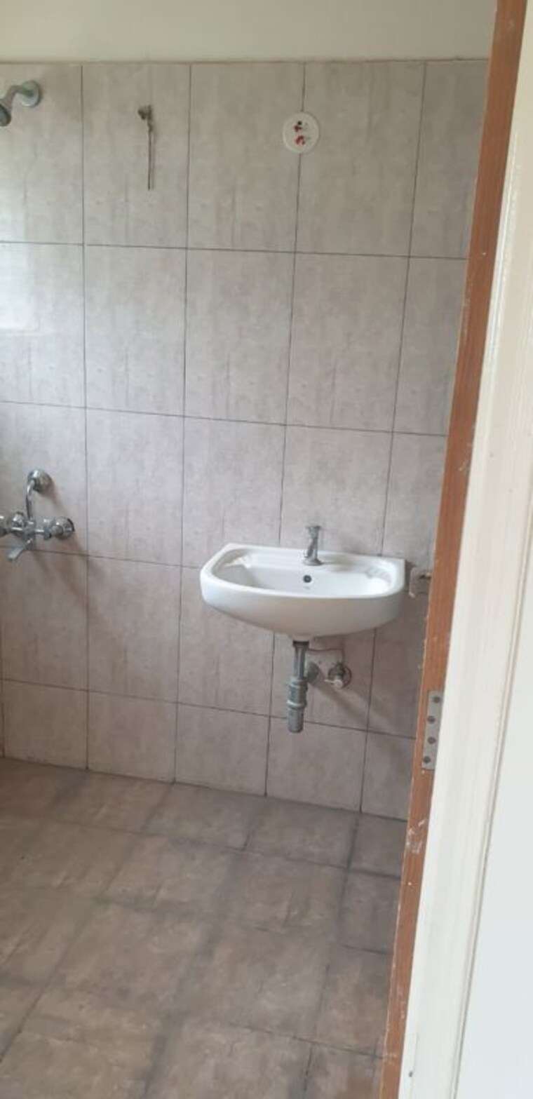 Bathroom, ksr-cordelia 2.5 Bedroom 1146 Sq.Ft. Apartment In Thanisandra Bangalore 9930346