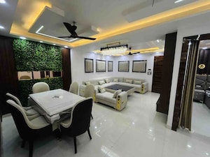 Team Area in 3 BHK Builder Floor at Mansa Ram Park – for Sale