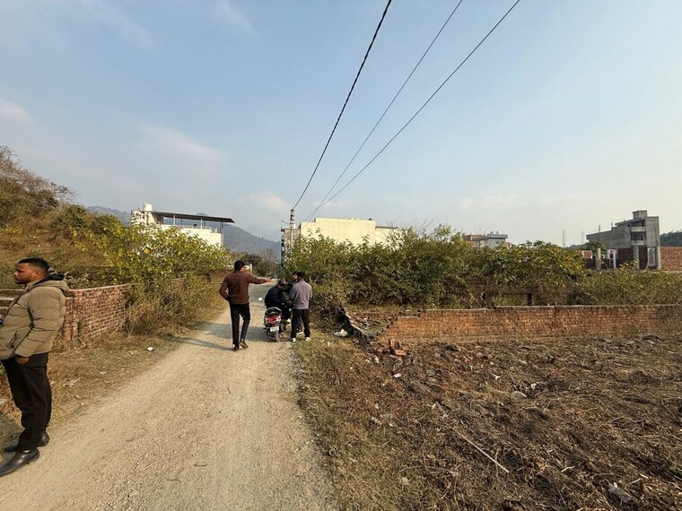 undefined, sahastradhara road  150 Sq.Yd. Plot In Sahastradhara Road Dehradun 9930389